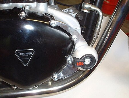 Montážna sada k padacím protektorom LSL - TRIUMPH Thruxton/Bonneville všetky, MA